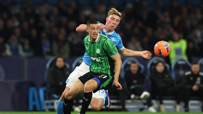 Jay Idzes gagal membawa Sassuolo mencuri poin dari markas Napoli. Berikut rating Jay Idzes di laga tersebut.