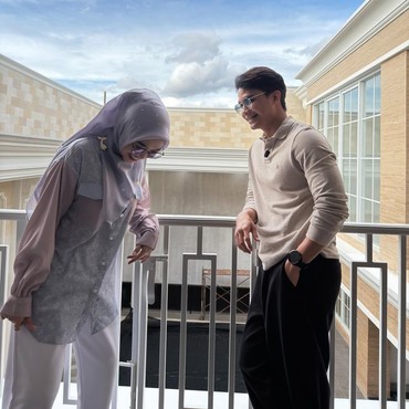 Senyum Malu Ria Ricis Ditatap Mikhail Imaan yang Diiringi Lagu 'Penjaga Hati'