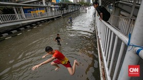 Update Banjir Jakarta: 37 RT dan 12 Jalan Masih Terendam