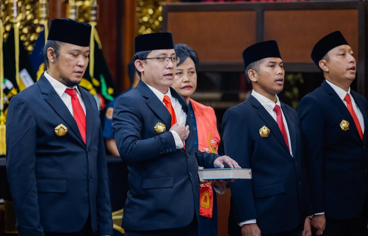 Sabrang Mowo Damar Panuluh atau lebih dikenal dengan Noe vokalis Letto dilantik menjadi tenaga ahli Dewan Pertahanan Nasional &lpar;DPN&rpar;