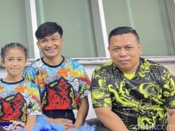 Kisah Dua Nyawa Satu Tubuh di Balik Kostum Barongsai