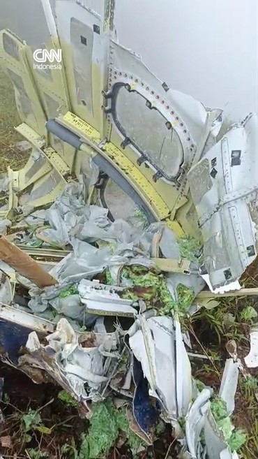 Aksi SAR di Medan Ekstrem Lokasi Puing Pesawat ATR 42-500