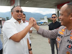 Usai Razia Tambang Ilegal, Andre Rosiade Pastikan Antrean Solar di Pasaman Lancar