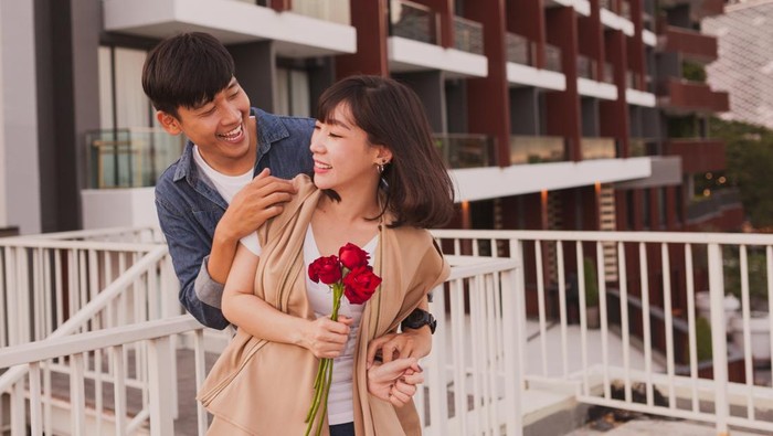 5 Tanda Orang Hanya Pura-pura Sayang padahal Ingin Memanfaatkan