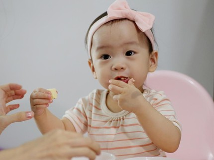 9 Resep Snack MPASI Bayi Usia 9 Bulan, Tinggi Kalori & Mudah Dibuat