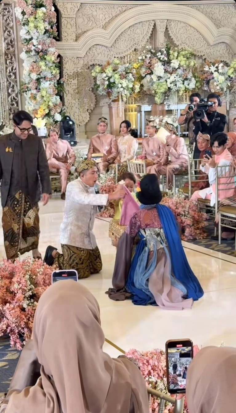 Acara Gender Reveal Anak Lesti Kejora dan Rizky Billar