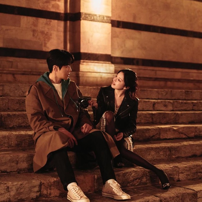 Kim Seon Ho dan Go Yoon Jung saat tampil di drama Can This Love Be Translated