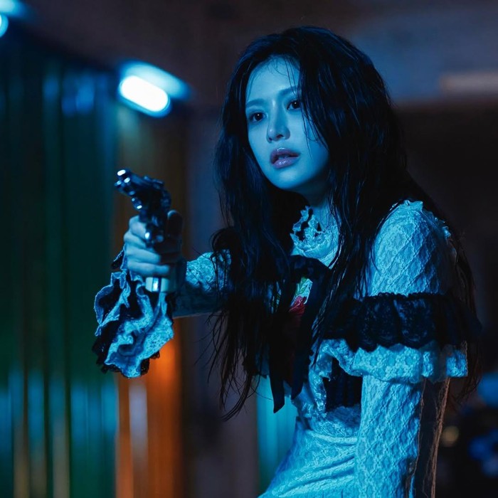 Go Yoon Jung saat berakting di drama Can This Love Be Translated sebagai Do Ra Mi/Cha Mu Hee