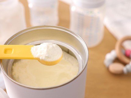 Mengenal Cereulide dalam Susu Formula, Penyebab Anak Muntah Hebat