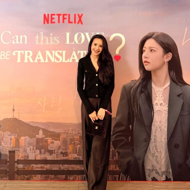 <p>Aktris Beby Tsabina juga tampak menghadiri <em>meet </em>&amp;<em> greet</em> Drakor<em> Can This Love Be Translated?</em>. Kehadirannya mencuri perhatian karena Beby tampil simpel dan tetap <em>stylish</em>. Melalui unggahan di Instagram, perempuan berusia 23 tahun ini terlihat mengenakan <em>outfit</em> berupa atasan hitam yang dipadukan dengan celana berwarna cokelat. Beby pun tampak begitu antusias setelah mengikuti acara tersebut, Bunda. "Terima kasih atas undangannya <em>@netflixid</em> seru banget tadi!! <em>Can love be translated?</em> <em>on</em> Netflix," ujar Beby Tsabina. (Foto: Instagram @bebytsabina)</p>