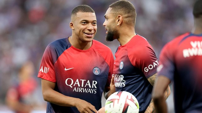 Persib Bandung disebut sedang melakukan negosiasi dengan Layvin Kurzawa, mantan bek PSG, yang kini statusnya bebas transfer.