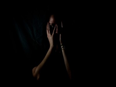 Apa Itu Fear Mongering? Strategi Menakut-nakuti yang Sering Tak Disadari