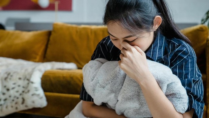 Kalimat “Ini nggak adil”. Kalimat ini menunjukkan fokus pada ketidakadilan dan apa yang tidak bisa mereka ubah.