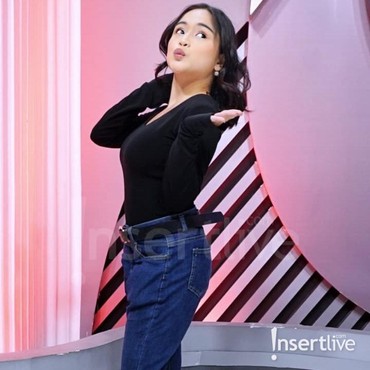 Dulu Ikonik dengan Street Style, 7 Potret Jeje Slebew Makin Edgy dengan Celana Cutbray