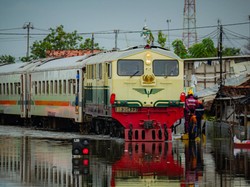 KAI Buka-bukaan Kondisi Terkini Jalur Kereta yang Kebanjiran