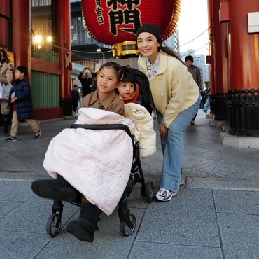 Dua Anak Chelsea Olivia Keracunan Makanan Usai Konsumsi Salmon