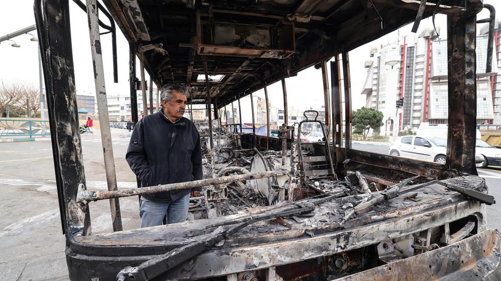 FOTO: Kondisi Teheran usai Diguncang Demo yang Tewaskan Ribuan Orang