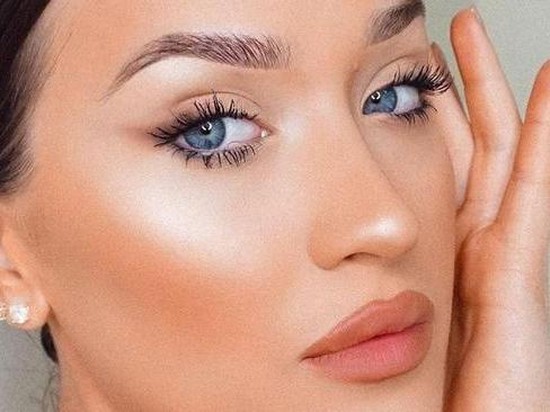 Makeup Glowing Ala Korea yang Tahan Seharian? Ini Trio Andalan yang Wajib Kamu Coba!