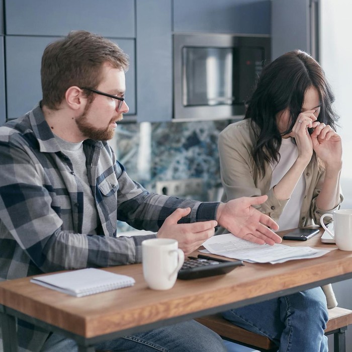 Mereka mungkin bertindak menyebalkan supaya kamu yang minta putus duluan/Foto: pexels.com/Mikhail Nilov