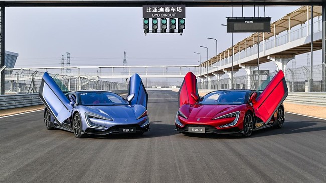 BYD punya 'sirkuit segala medan' di China yang fungsinya sebagai laboratorium uji mobil dalam kondisi ringan sampai ekstrem sebelum dijual ke konsumen.