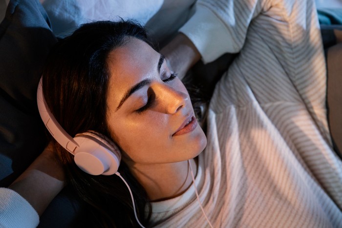Musik menenangkan atau ASMR/Foto: Freepik.com