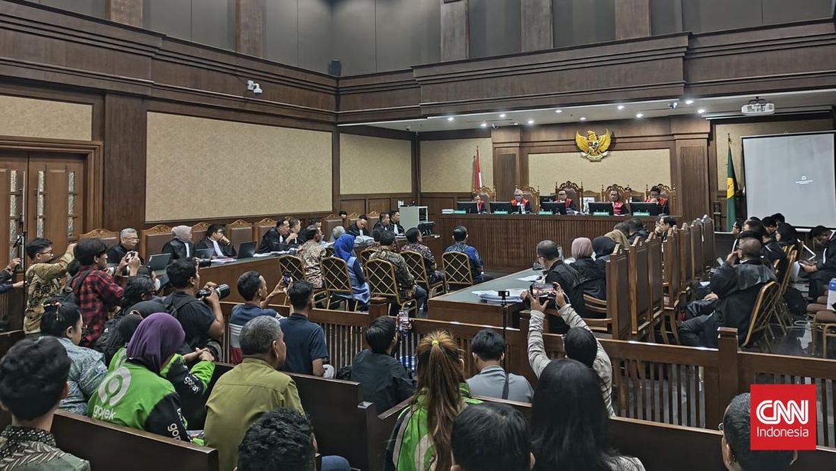 Nadiem Ngeluh Masih Sakit, Sidang Korupsi Laptop Tetap Lanjut