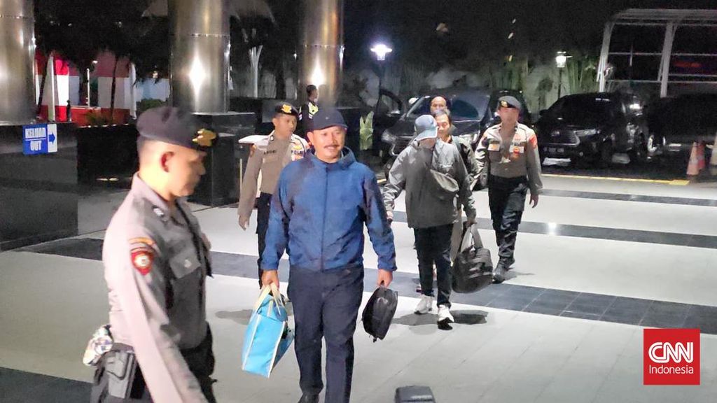 Wali Kota Madiun Maidi Tiba di KPK Usai Terjaring OTT