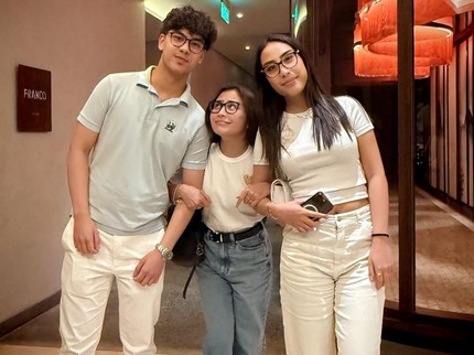 Momen Kedekatan Prilly Latuconsina & Keluarga Gunawan Sudrajat, Kini Dianggap Anak 'Bungsu'