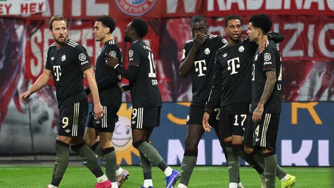 Bayern Munchen tampil ganas musim ini terutama dalam hal produktivitas gol. Hanya dalam 28 laga, Bayern Munchen berhasil mencetak 101 gol.