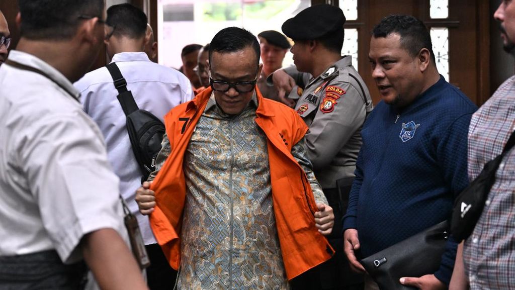 Noel Ebenezer Didakwa Terima Gratifikasi Rp3,3 M dan Motor Ducati