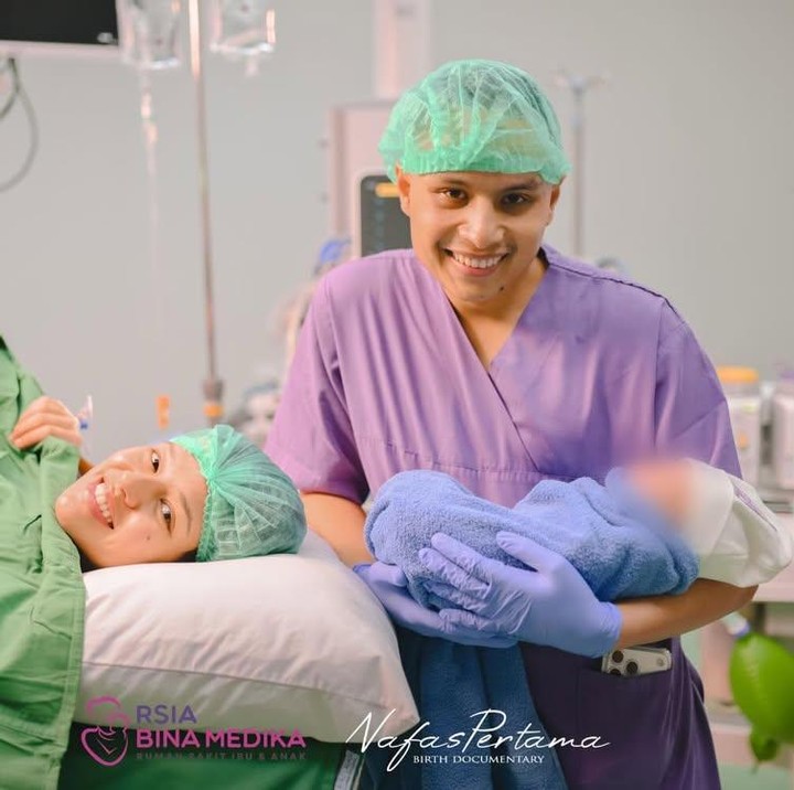 <p>Kabar bahagia datang dari artis Susan Sameh, Bunda. Susan baru saja melahirkan anak pertama berjenis kelamin laki-laki pada Jumat, 16 Januari 2026. Proses persalinan berlangung di RSIA Bina Media, Bintaro, Tangerang Selatan. (Foto: Instagram @nafaspertama via @susansameeh)</p>