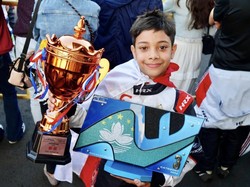 Pegokar Cilik Syabil Umar Basalamah Raih Trofi di Makau