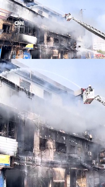 Penampakan Kebakaran Mal Karachi Pakistan, 14 Tewas & 70 Hilang