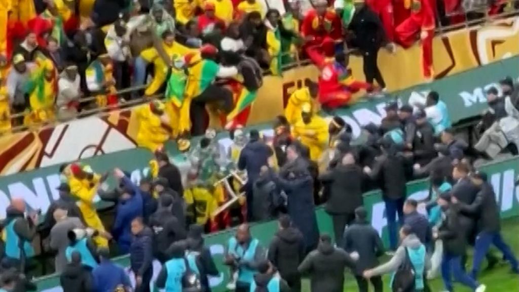 Kerusuhan Penonton di Final Piala Afrika Dipicu Penalti Kontroversial