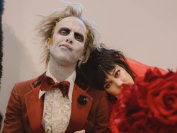 Tiga Tahun Kourtney Kardashian Tanpa Alkohol, Hidup Sehat Bareng Travis Barker