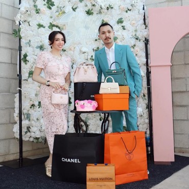 Kado Full Branded, 7 Potret Bahagia Angel Karamoy Dapat Kejutan Ultah dari Gusti Ega