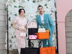 Kado Full Branded, 7 Potret Bahagia Angel Karamoy Dapat Kejutan Ultah dari Gusti Ega