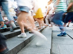 Bermunculan Komunitas Jalan Kaki, Geser Tren Kebugaran Toksik Penuh Tekanan?