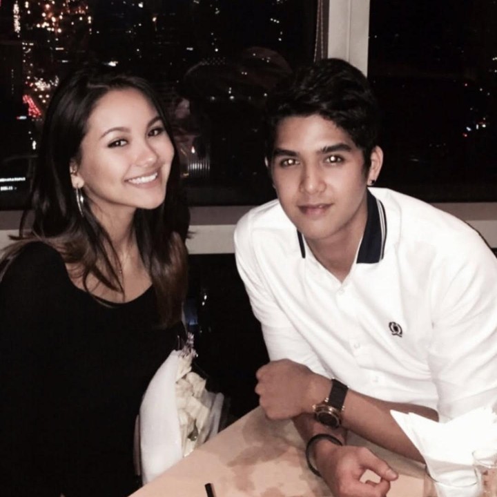 <p>Beberapa hari belakangan, dunia media sosial diramaikan dengan Tren 2016. Sejumlah pesohor pun membagikan foto kenangan 10 tahun lalu yang diambil pada tahun 2016. Di antaranya, ada Al Ghazali yang juga membagikan beberapa kenangan di tahun 2016. Salah satunya foto bersama sang istri, Alyssa Daguise, yang saat itu masih menjadi kekasihnya. &ldquo;2016 penuh dengan memori,&rdquo; tulisnya, dikutip dari laman Instagram <em>@alghazali7,</em> Selasa (20/1/2026). (Foto: Instagram @alghazali7)</p>