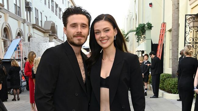 Pengiring musik di pernikahan Brooklyn Beckham dan Nicola Peltz, DJ Fat Tony, mengungkap detail insiden dansa antara Brooklyn dan ibunya, Victoria Beckham.