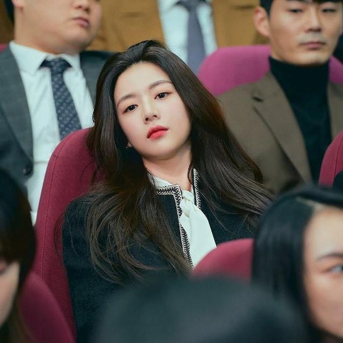 Go Yoon Jung saat berakting di drama Korea Law School