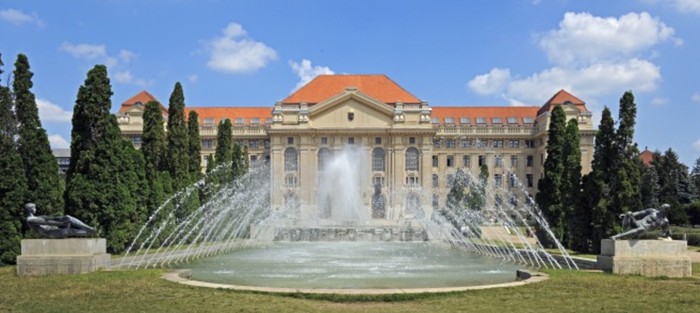 Hungaria cocok jadi negara untuk tujuan kuliah buat kamu yang ingin belajar di negara dengan universitas berkualitas, berbahasa Inggris, dan biaya hidup terjangkau./ Foto: study-in-hungary.com