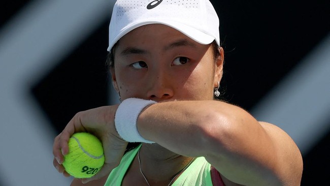 Fakta-fakta menarik mengiringi kemenangan Janice Tjen atas Leylah Fernandez pada babak pertama Australia Open 2026.
