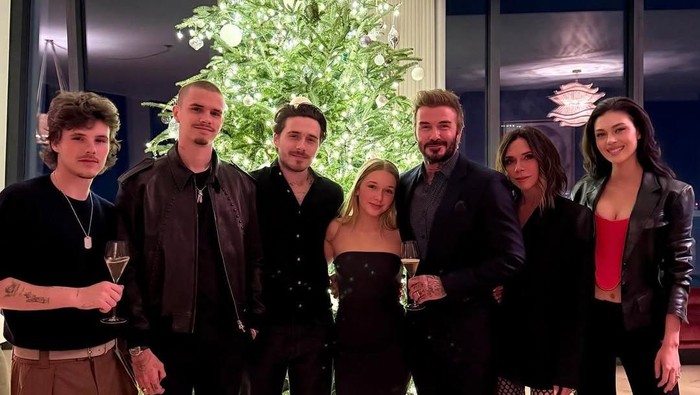 Brooklyn Beckham menolak berdamai dengan keluarganya. Ia mengklaim orang tuanya hanya mementingkan citra keluarga.