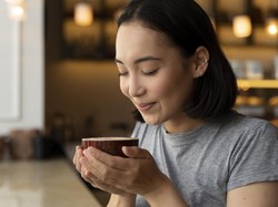 8 Tips Minum Kopi yang Harus Diperhatikan Penderita Asam Lambung
