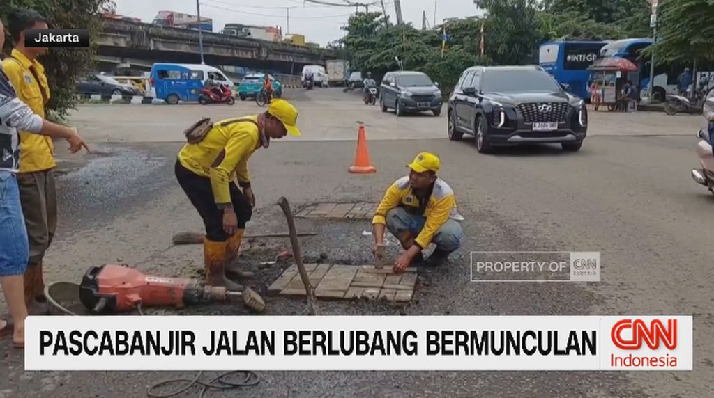 VIDEO: Pascabanjir Jalan Berlubang Bermunculan