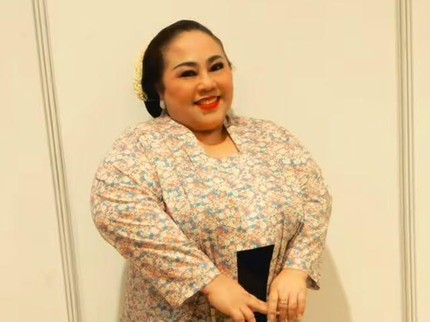 Pernah Tinggal di Kos, Ini 5 Potret Rumah Baru Nunung Dua Lantai