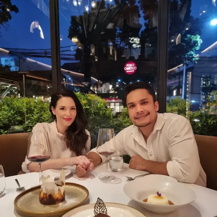<p>Kebahagiaan menyelimuti Randy Pangalila dan Chelsey Frank yang baru saja merayakan <em>wedding anniversary</em>. Keduanya telah mengarungi bahtera rumah tangga selama tujuh tahun. (Foto: Instagram @randpunk)</p>