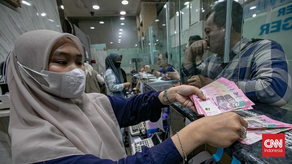 Rupiah Melemah ke Rp16.842 Sore Ini