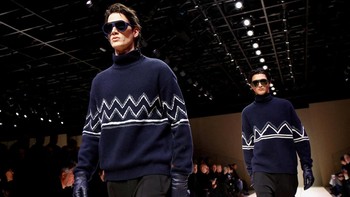 FOTO: Giorgio Armani Perdana Pamerkan Koleksi Tanpa Sang Pendiri